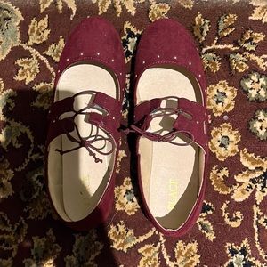 maroon flats